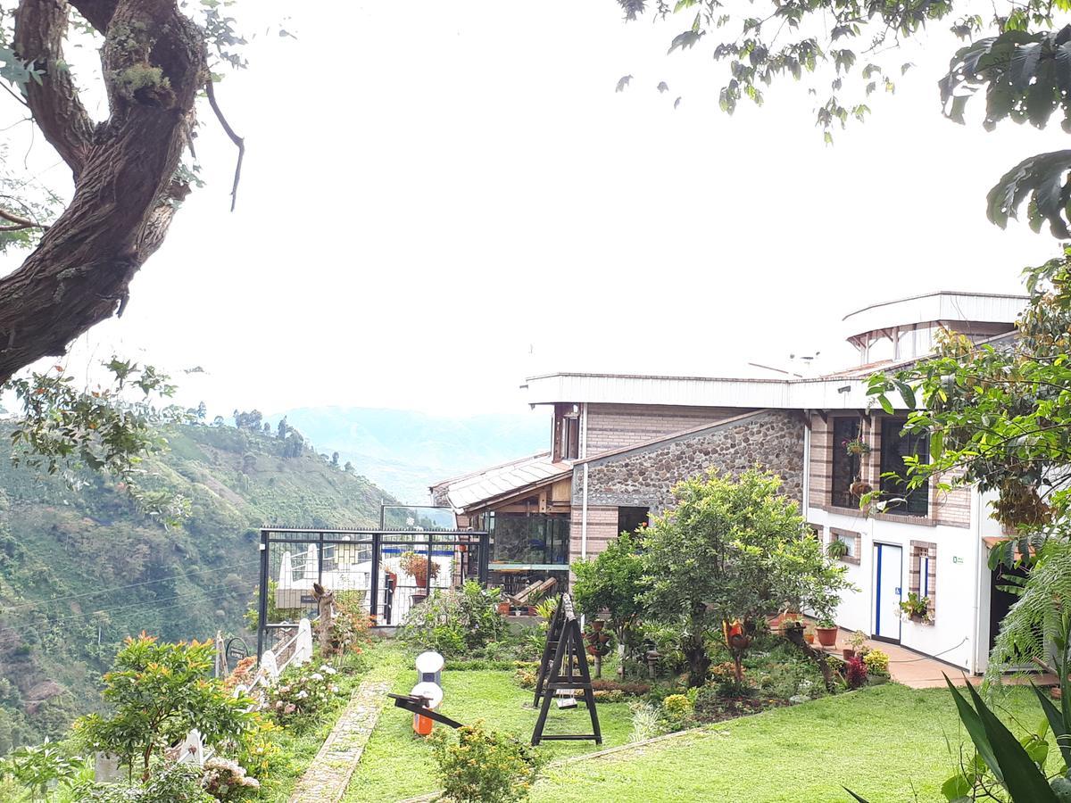 Ecohotel Bordones Isnos Bagian luar foto