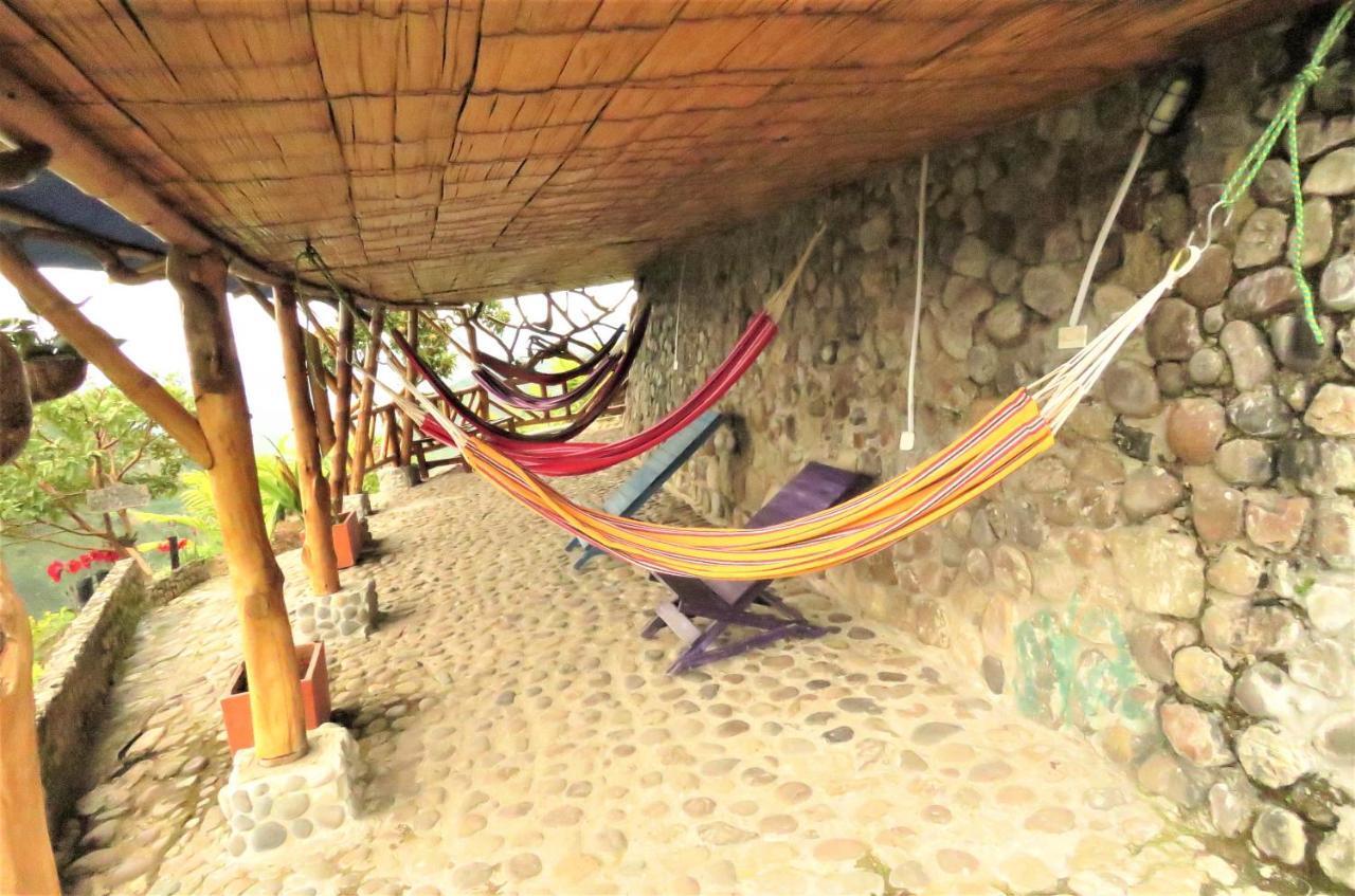 Ecohotel Bordones Isnos Bagian luar foto