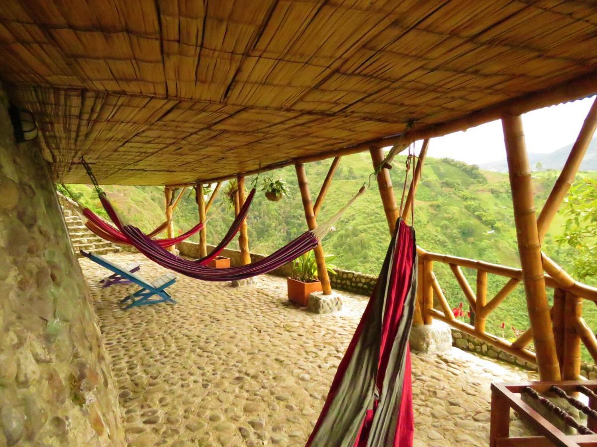 Ecohotel Bordones Isnos Bagian luar foto