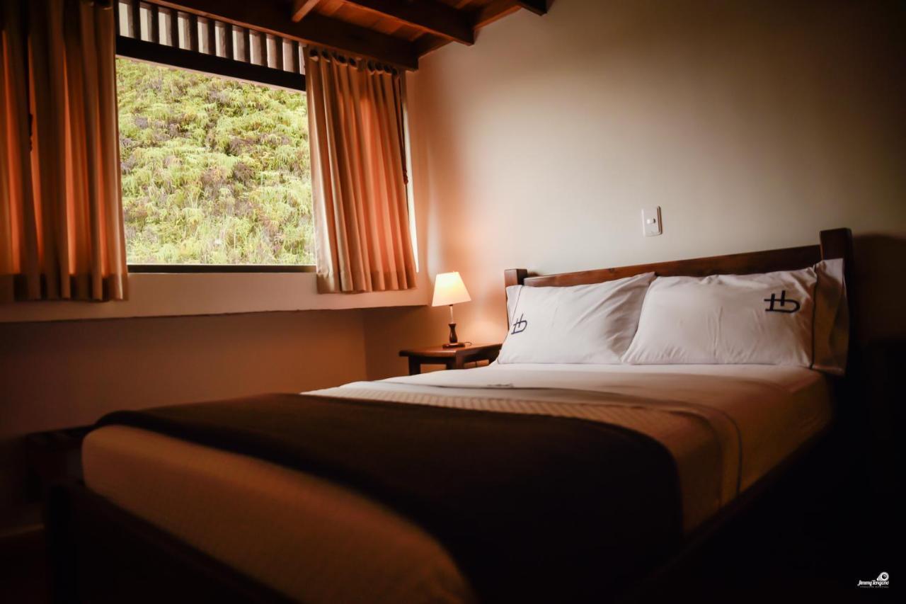 Ecohotel Bordones Isnos Bagian luar foto