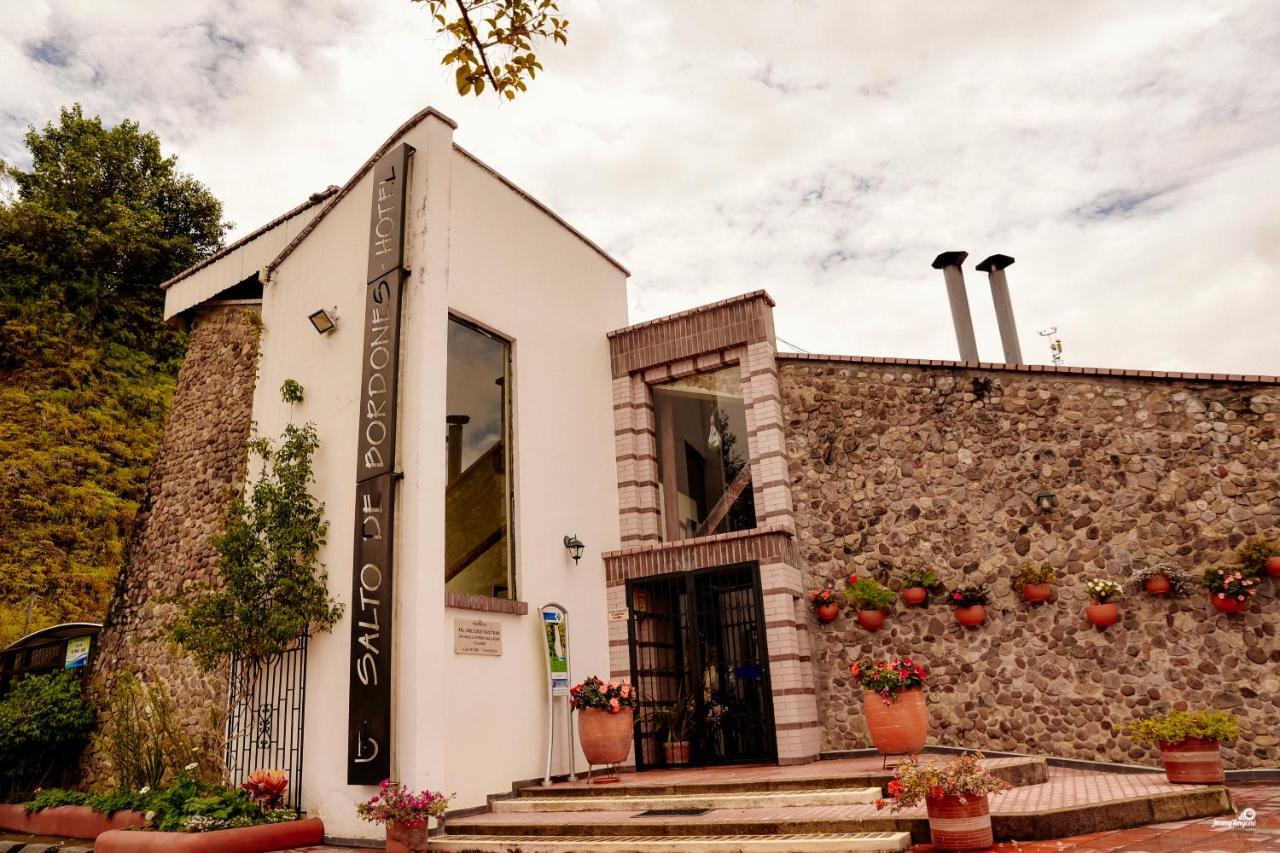 Ecohotel Bordones Isnos Bagian luar foto